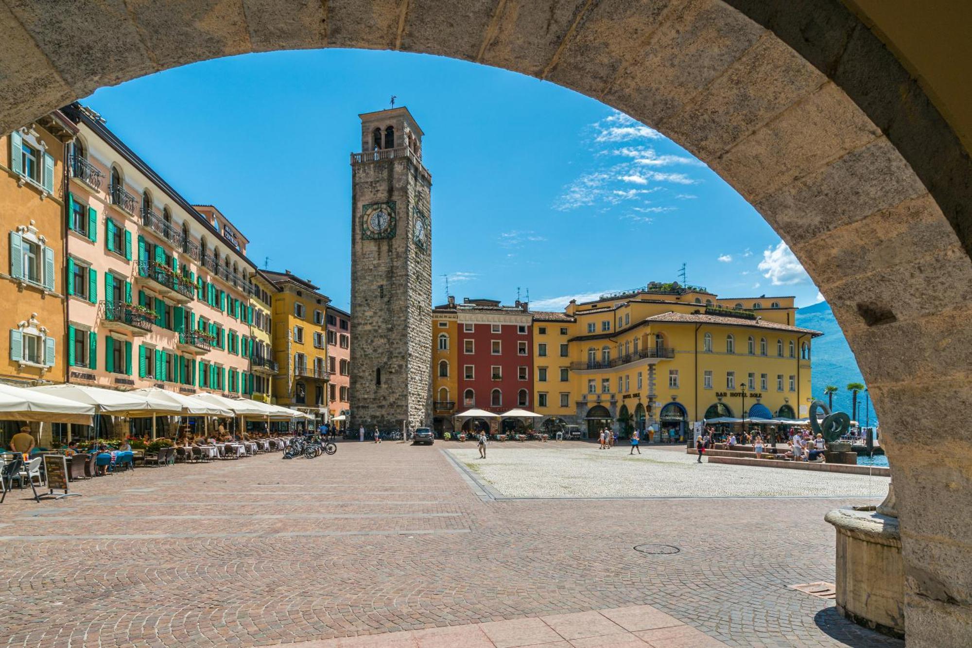 Appartamento Emma - Happy Rentals Riva del Garda Exterior photo