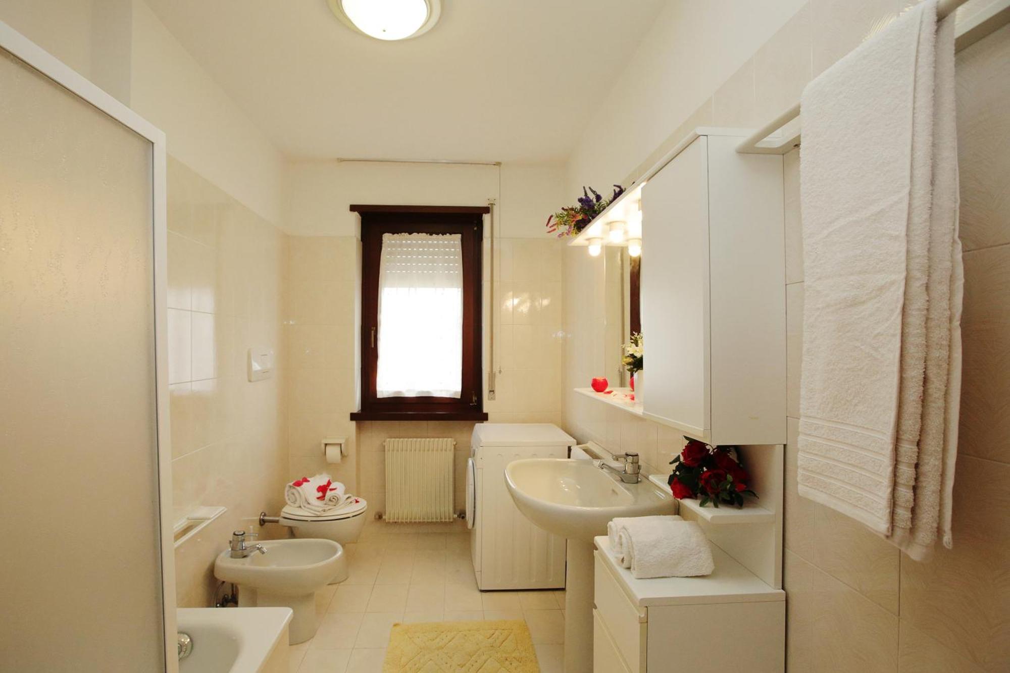Appartamento Emma - Happy Rentals Riva del Garda Exterior photo